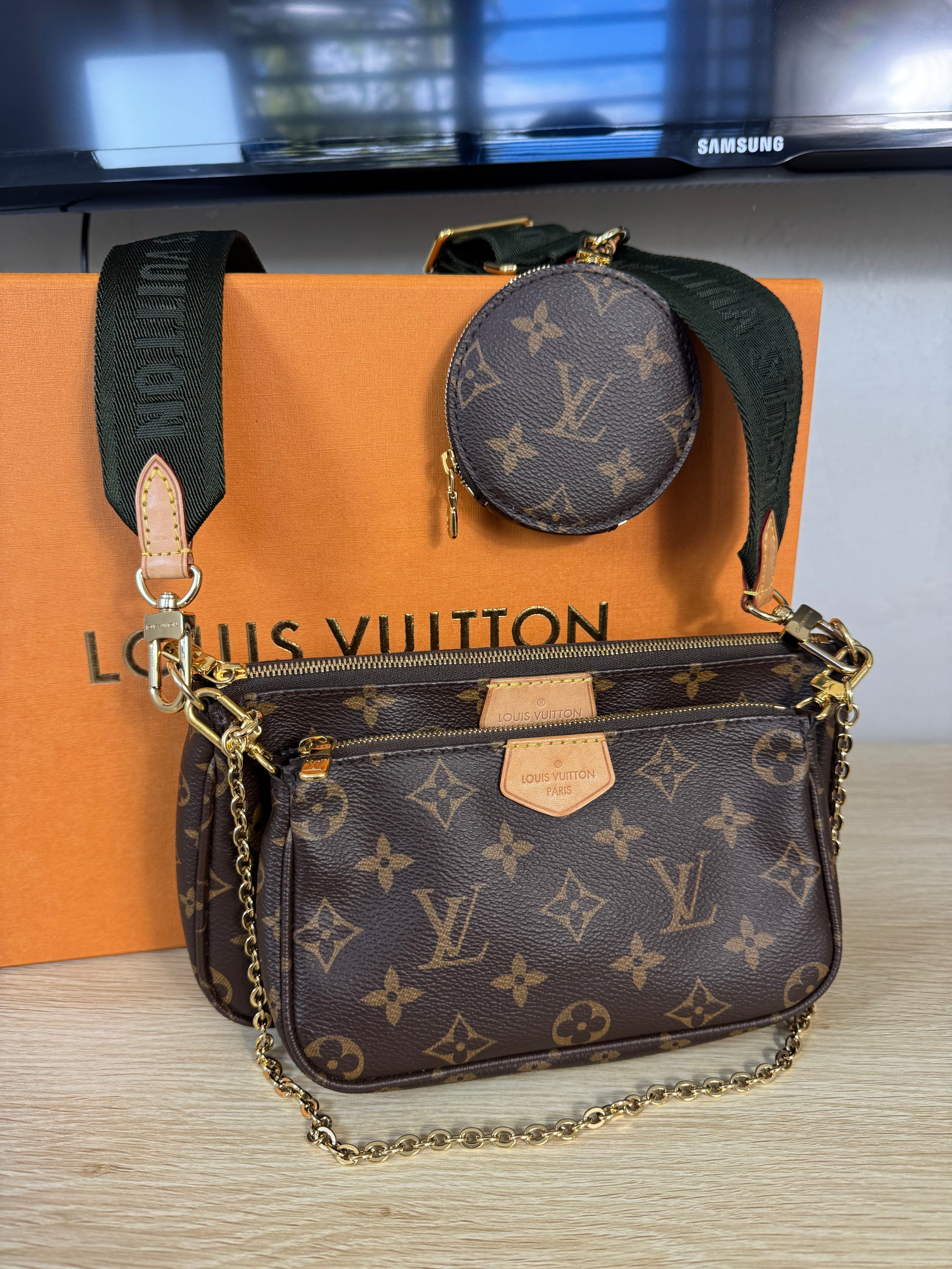 Pre Owned LV Multi Pochette