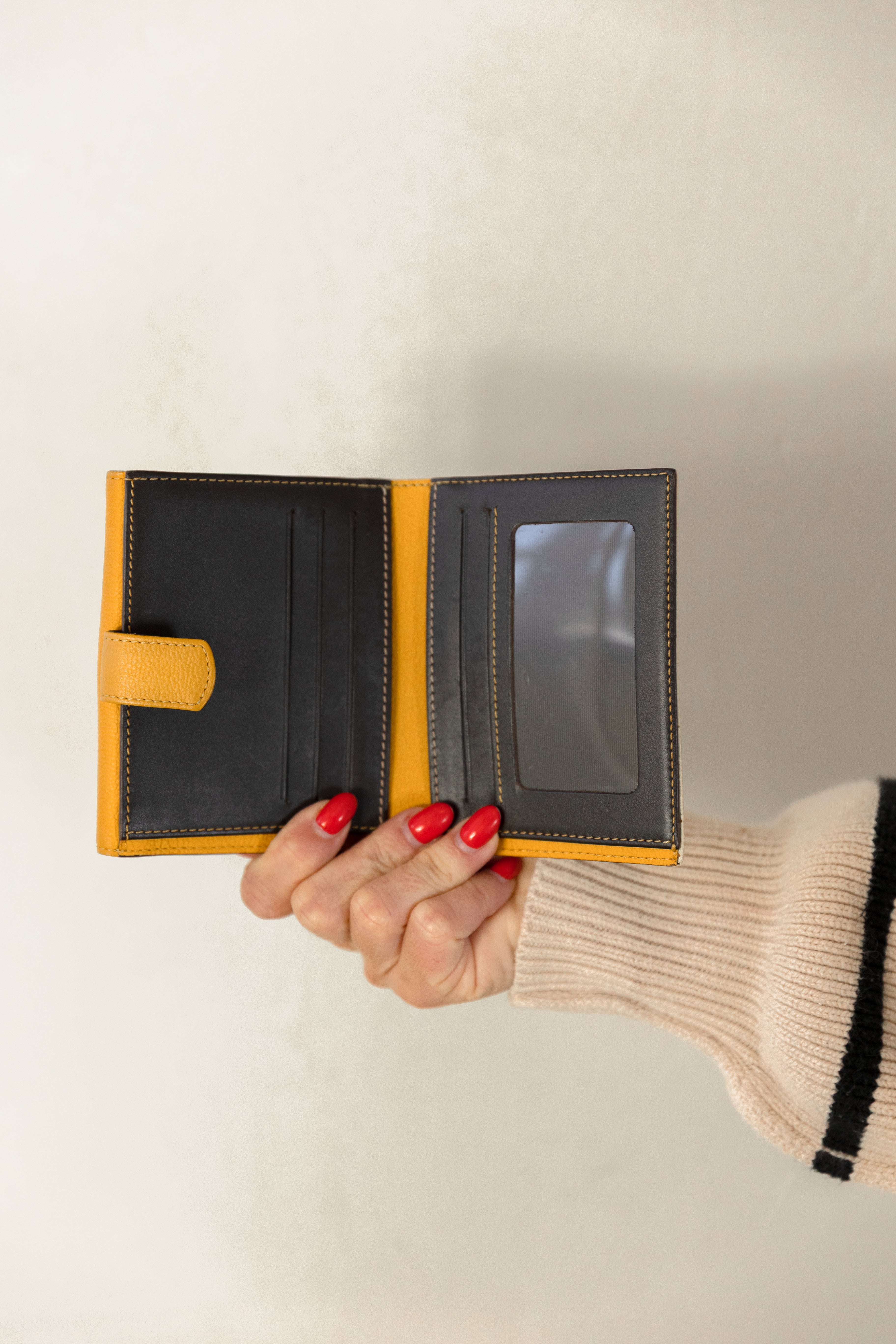 Pre Loved CH Wallet
