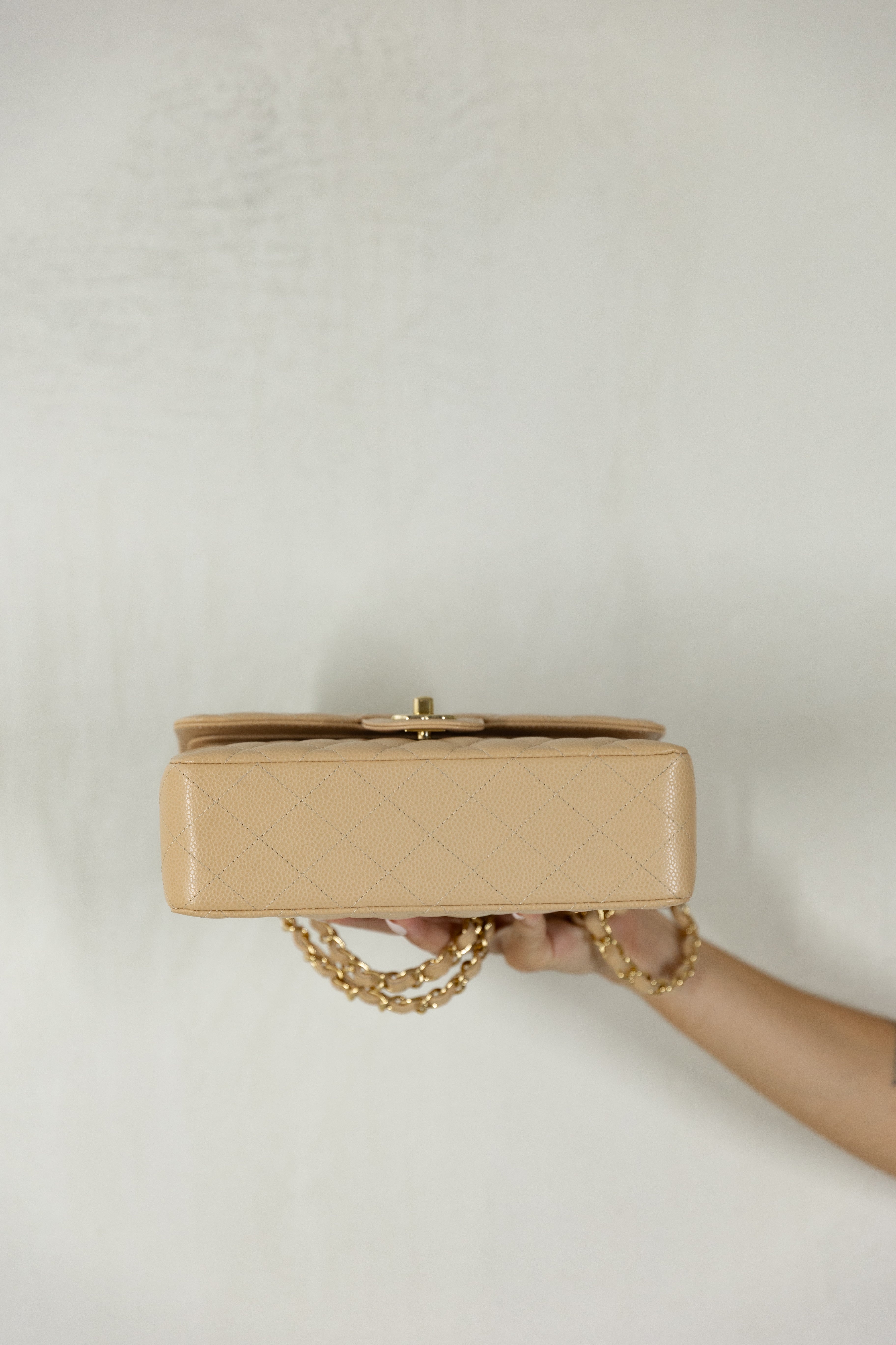 Pre Loved Chanel Small Classic Flap Caviar