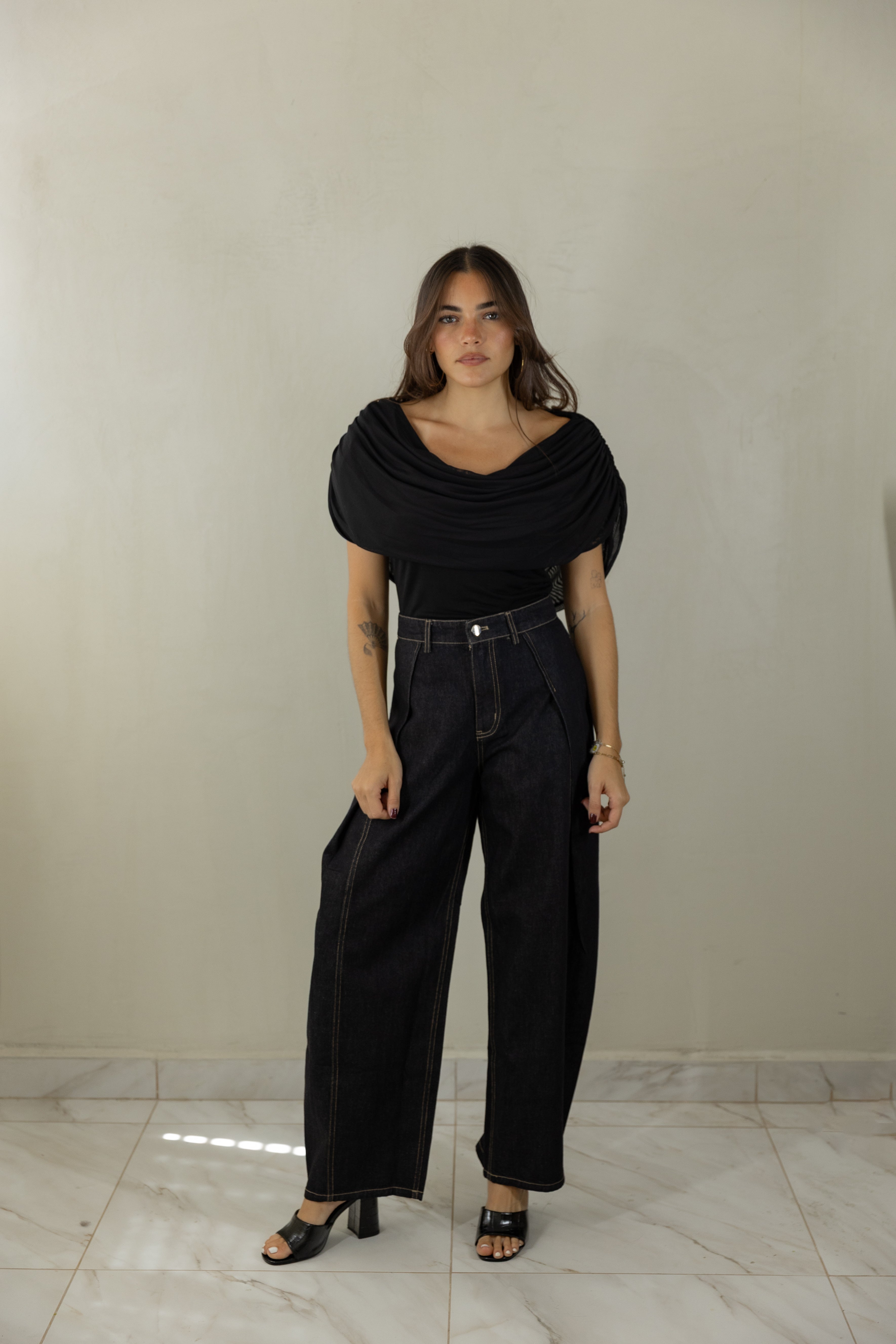 Side Pleated Barrel Jean