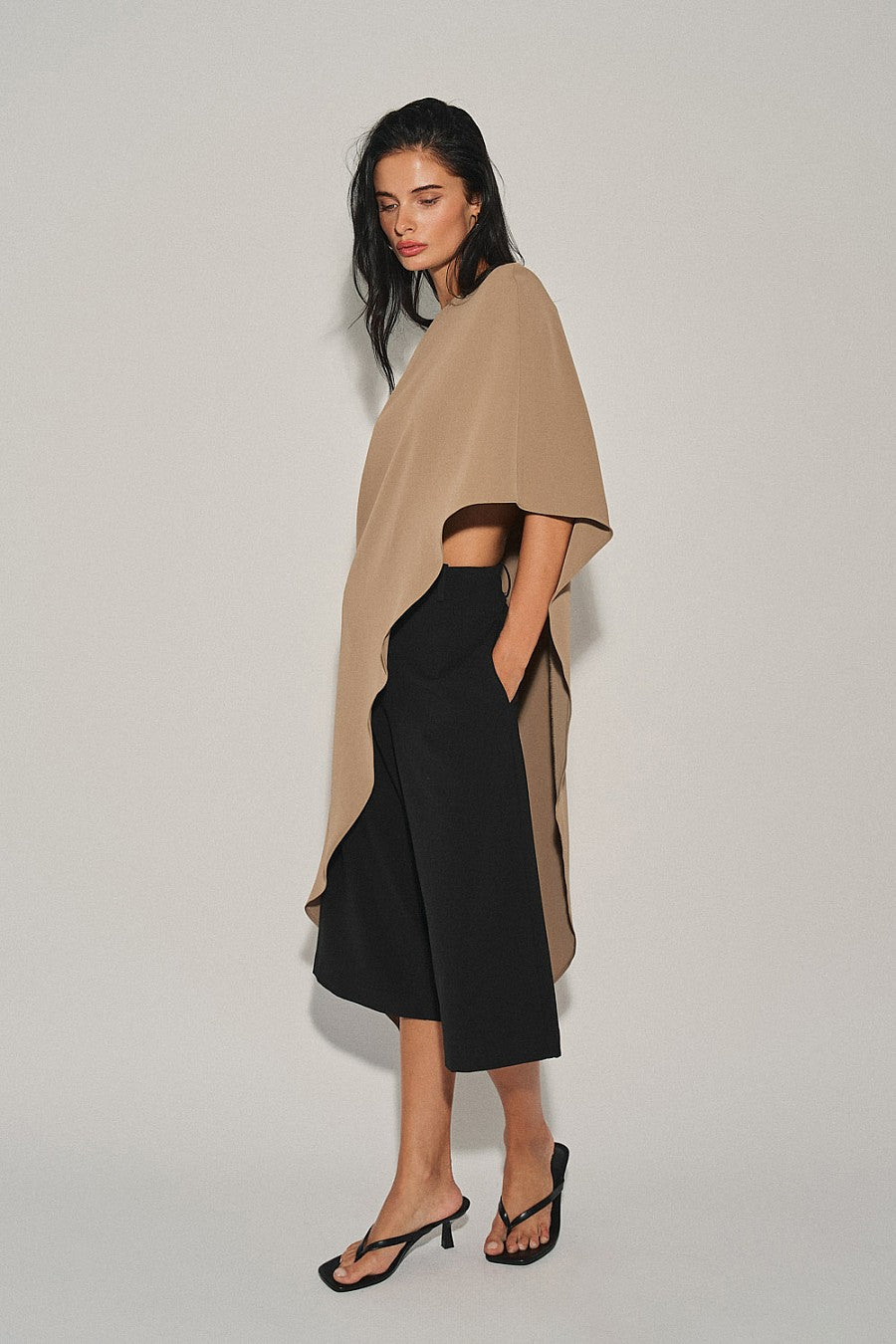 Black Wide-Leg Bermuda Pants