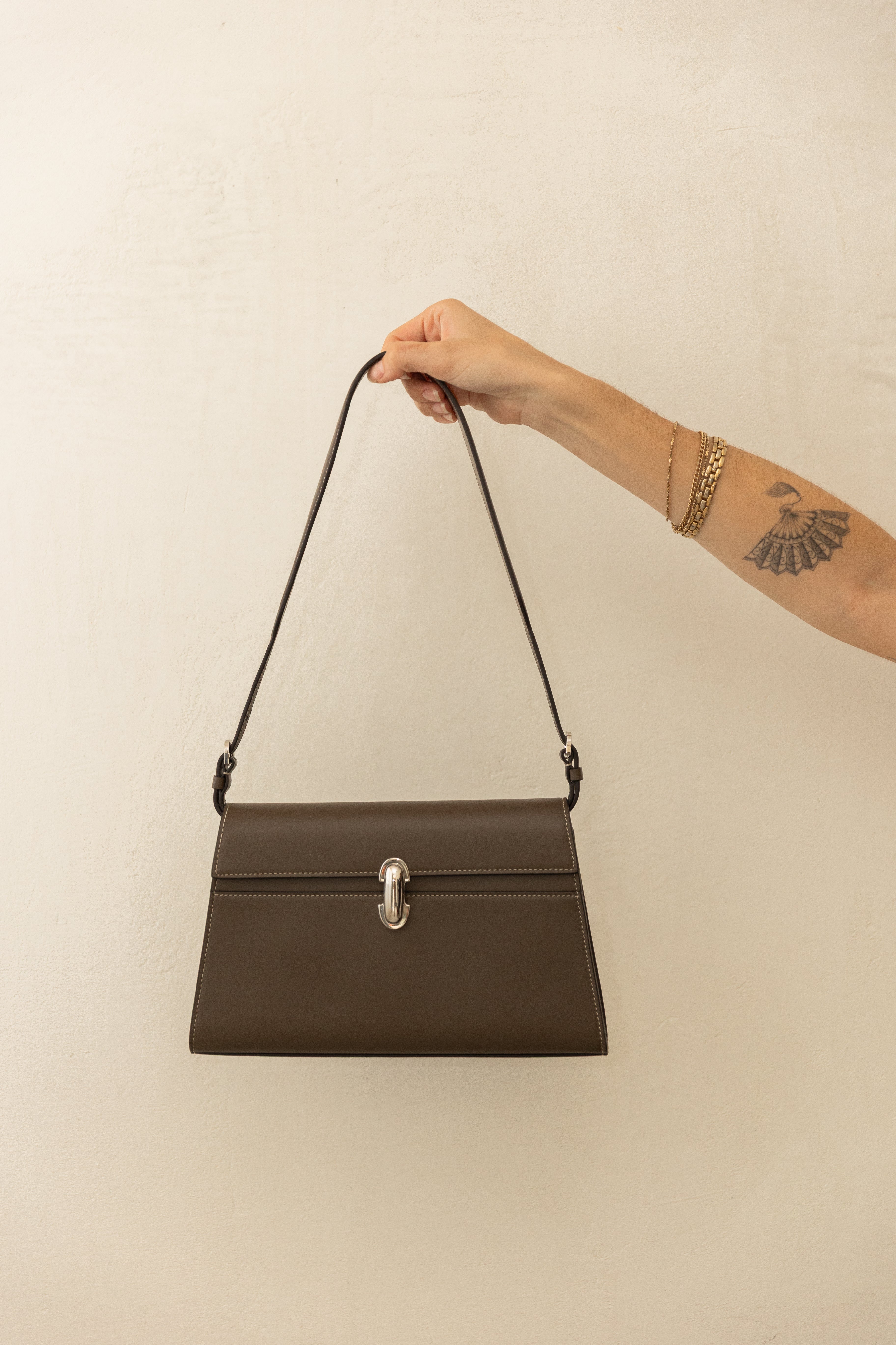 Pre-Loved Savette Symmetry Shoulder Bag