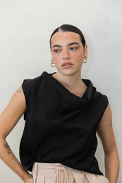 Cowl Black Top