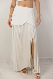 Pleated Slit Skirt