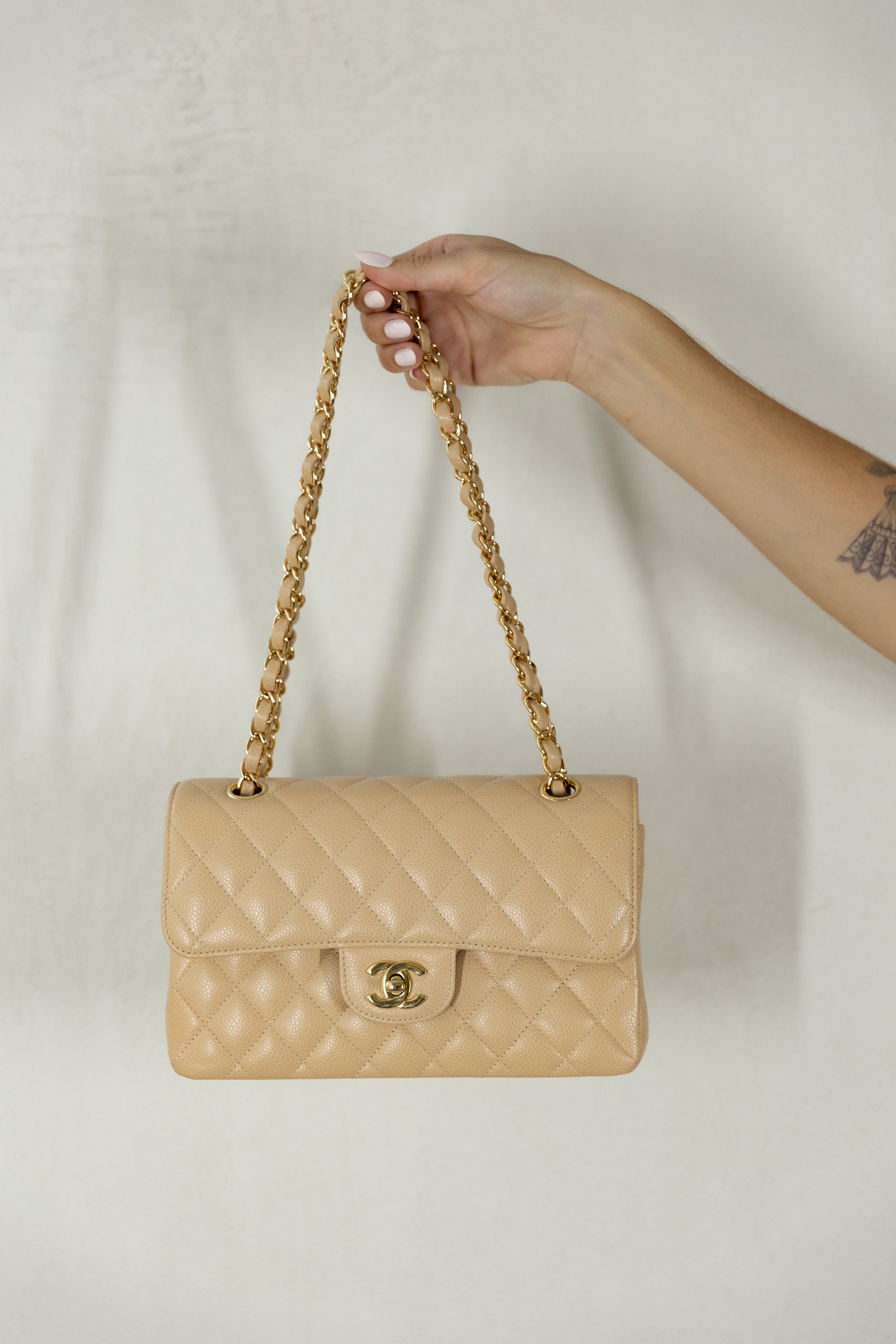 Pre Loved Chanel Small Classic Flap Caviar