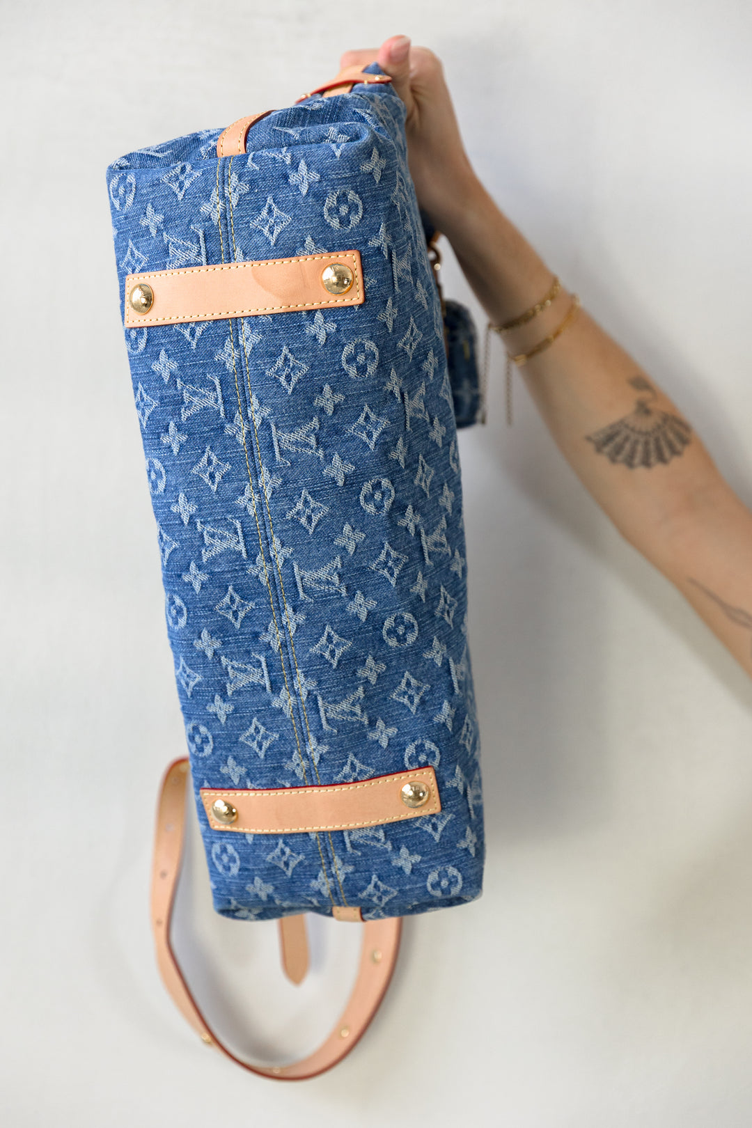 Pre Loved Louis Vuitton CarryAll MM Denim