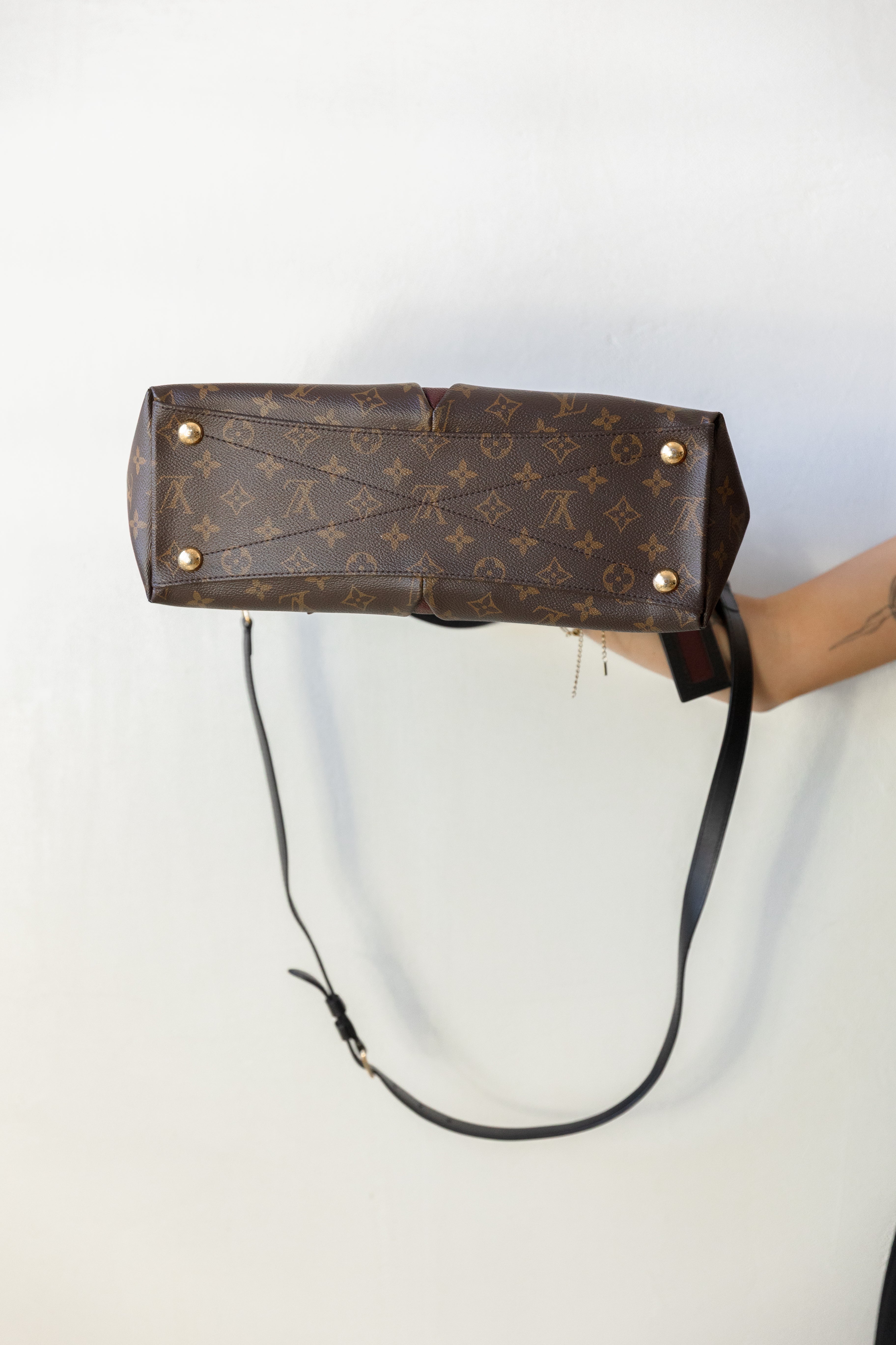 Pre Loved Louis Vuitton Monogram V Tote
