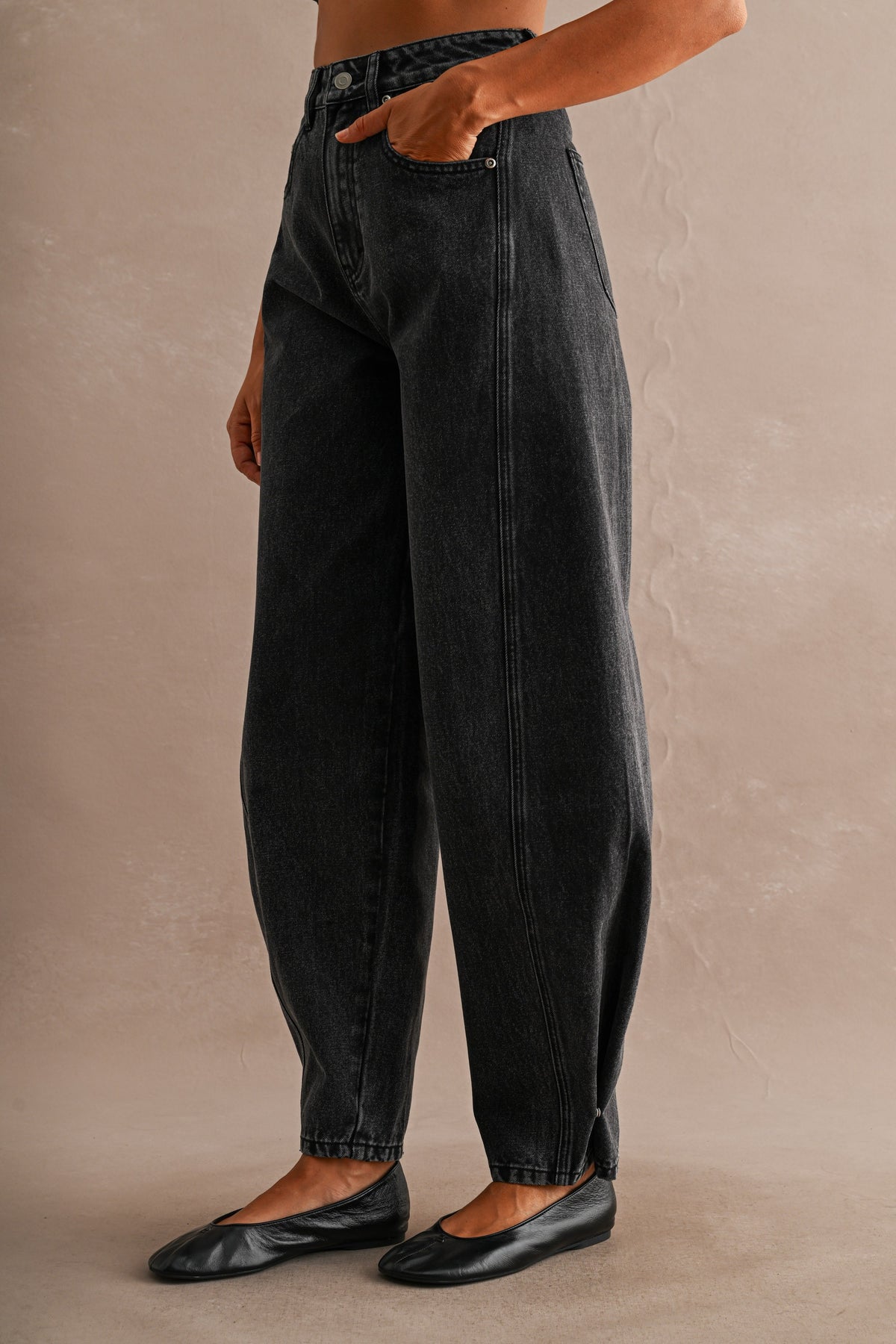 Black Pleat Jeans — Black Denim